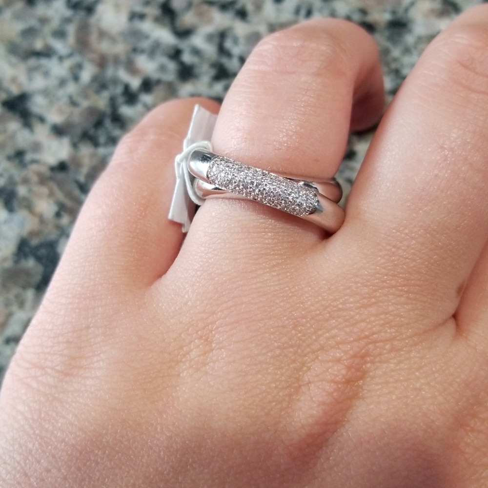 Sparkly Henri Bendel Ring